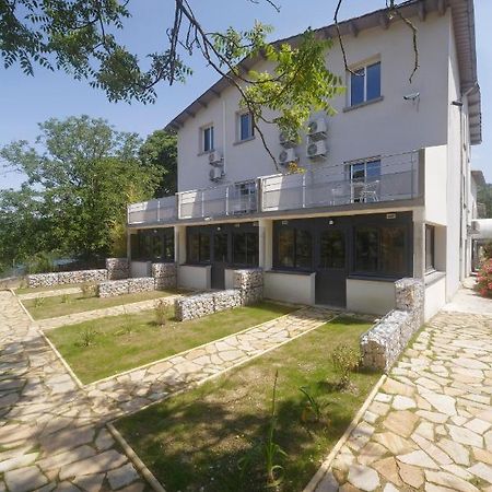 Appart-Hotel Du Lac Foix Exteriör bild