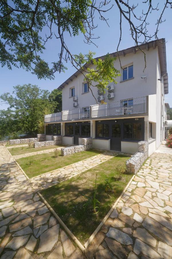 Appart-Hotel Du Lac Foix Exteriör bild